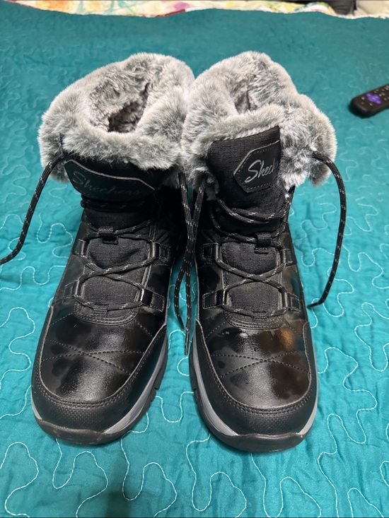 Skechers Shoes - Skechers Black Winter Lace-Up Boots with Gray Faux-Fur Cuff